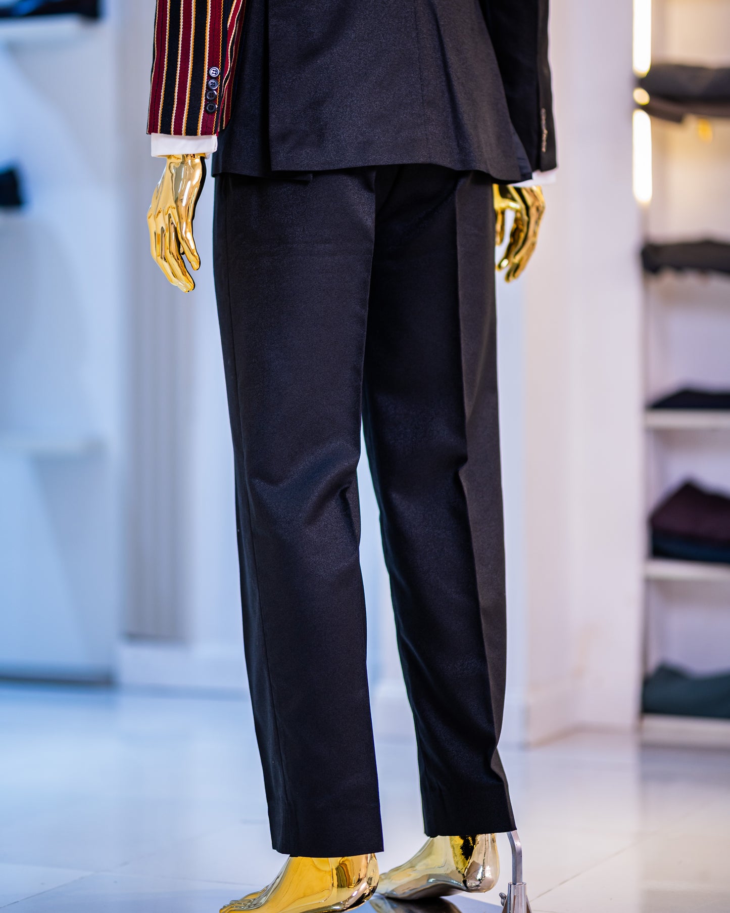The Akinwole Deluxe Suit (black)