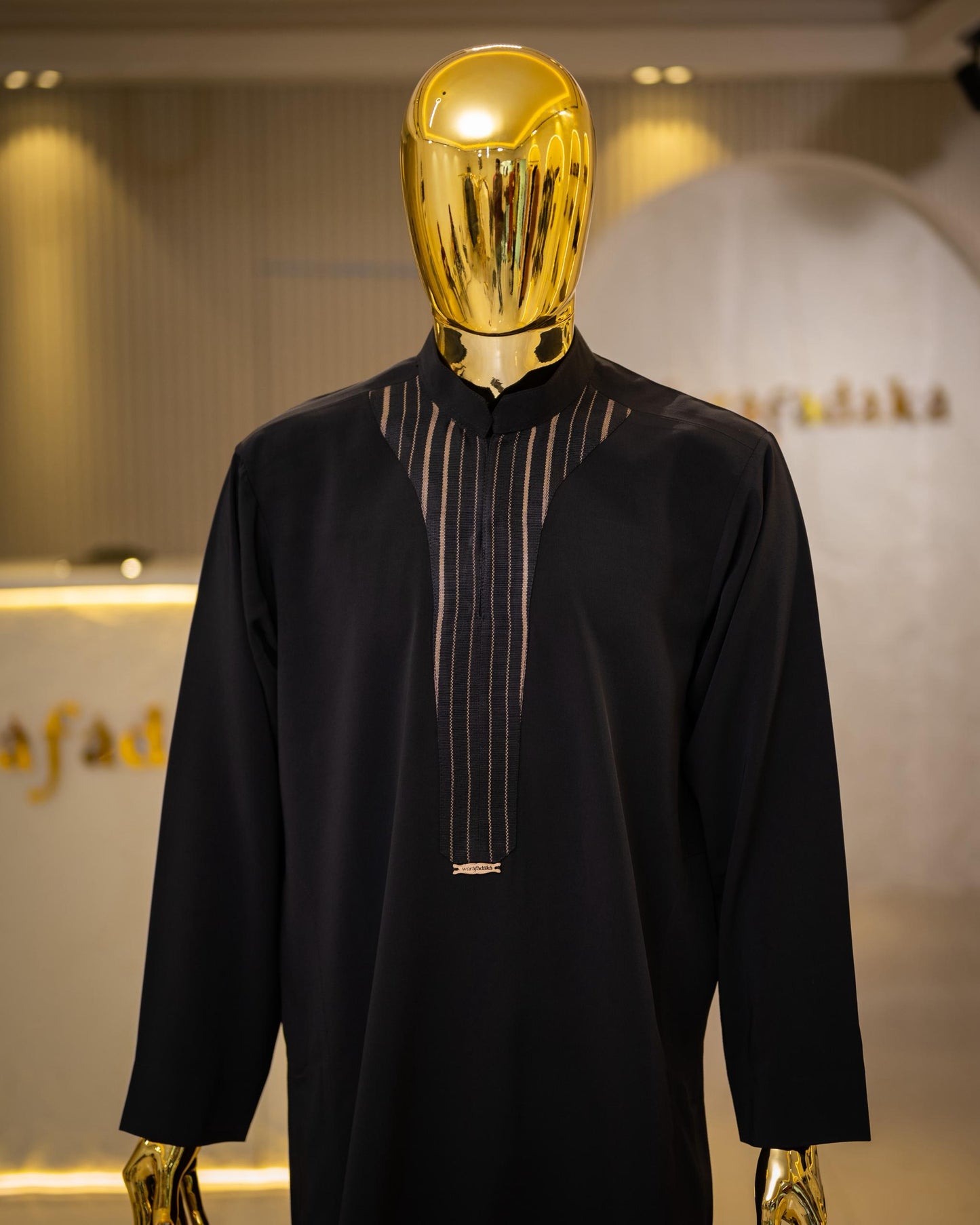 The ADEFILA JALAMIA - BLACK