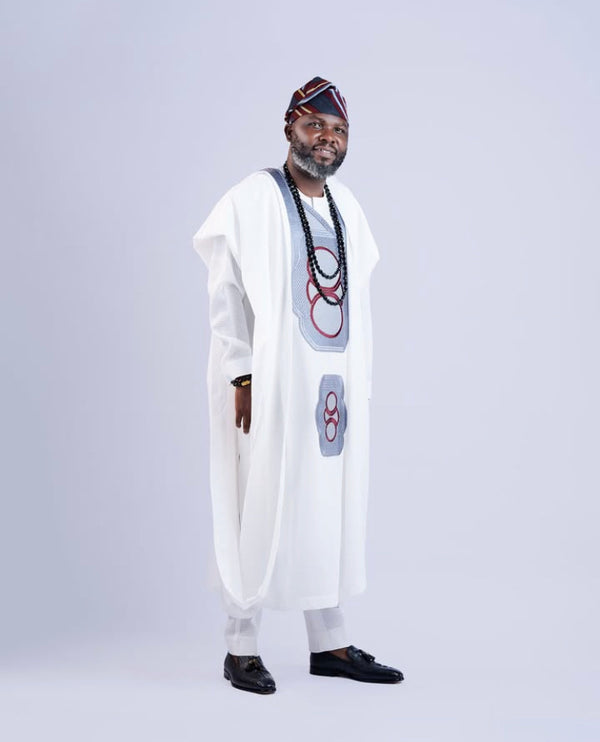 00B WHITE AGBADA