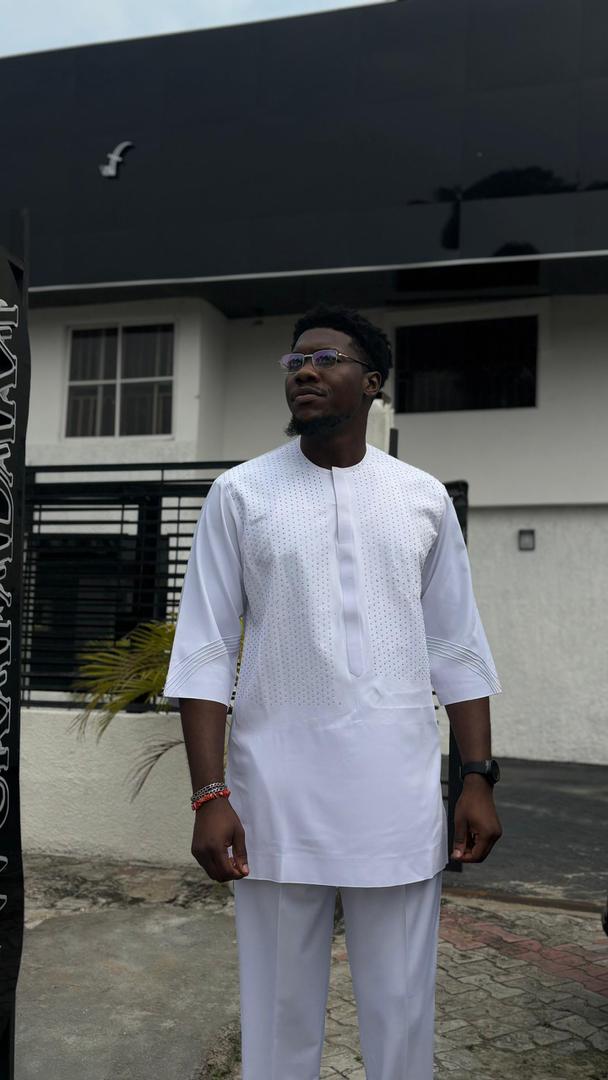 THE AFOLAMI KAFTAN - white